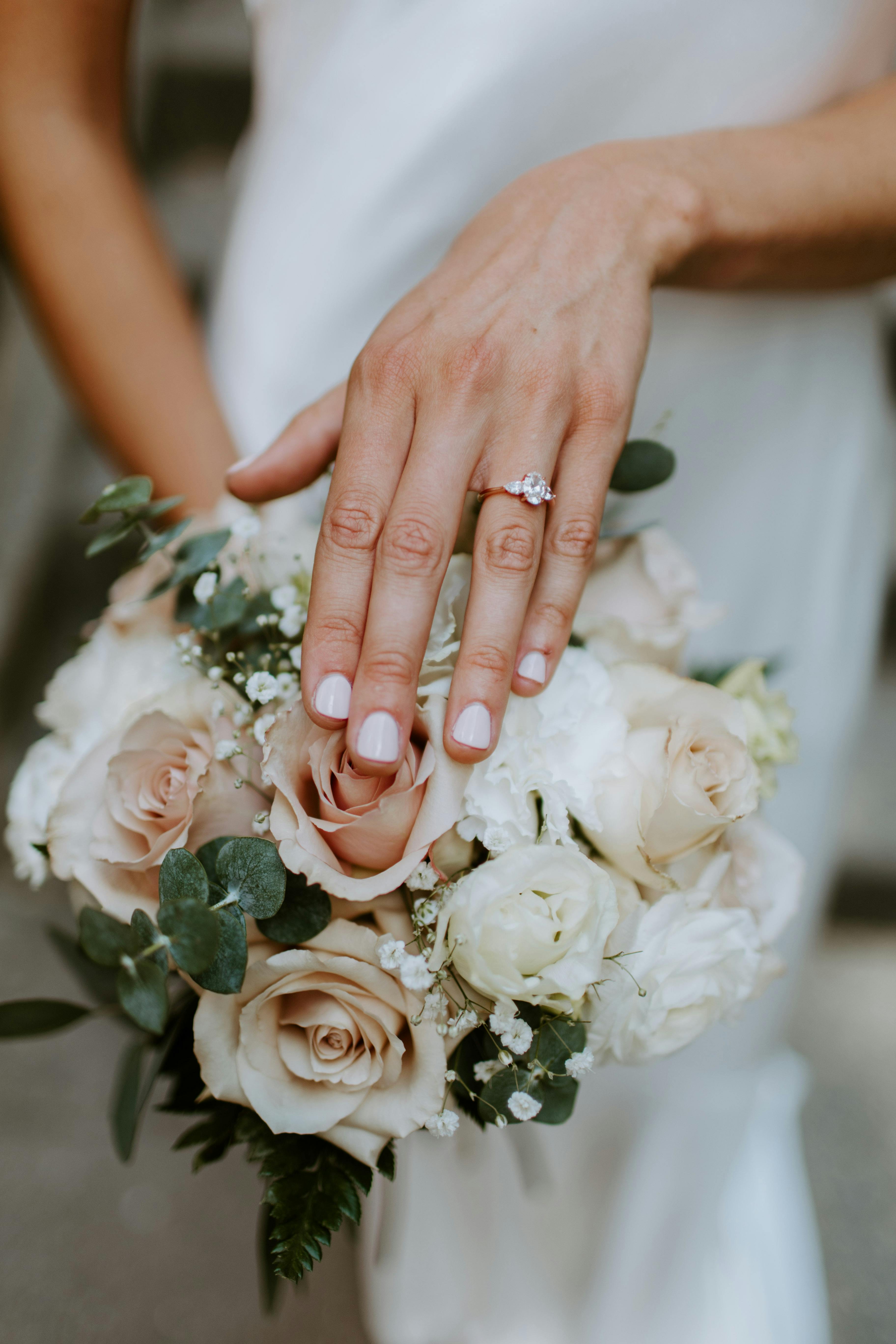 Timeless Elegant Pure Gold and Lab Diamond Ring Designs That Never Go Out of Style